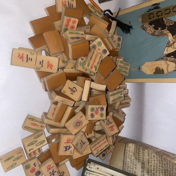 Antique Japanese Mah Jong Game 1920s Wood Tiles Bovine Dice Discs And Sticks - Picture 2 of 16